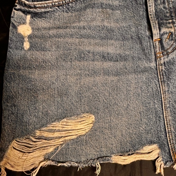 NWOT Mother Superior The Vagabond Mini Fray- Mini Skirt Size 10/30 W18/H21/L14.5 - Picture 5 of 13